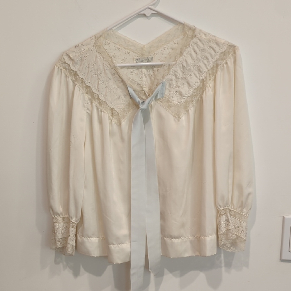 Vintage Ivory Lace Blouse with Bow